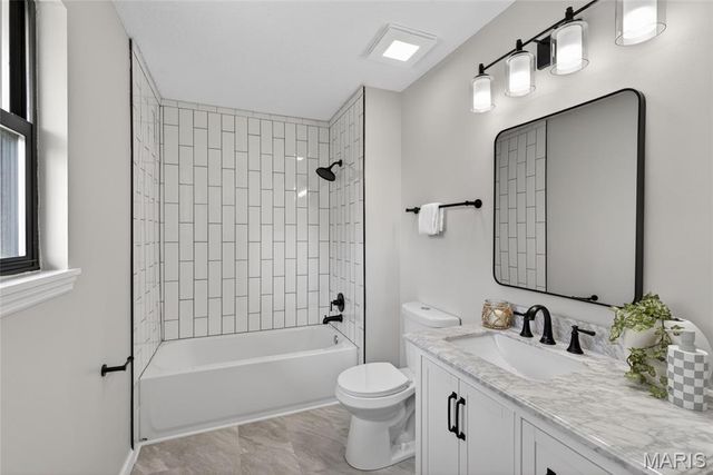 940 Ampere Court, Lake St Louis, MO 63367