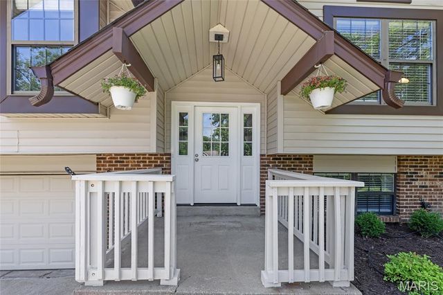 940 Ampere Court, Lake St Louis, MO 63367
