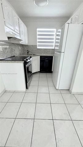 1975 NE 135th St 3F, North Miami, FL 33181