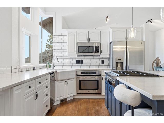 208 Seven Hills Dr, Boulder, CO 80302