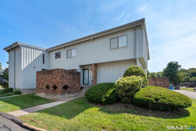 136 Webster Court 136, Newington, CT 06111