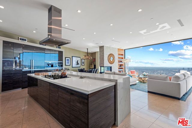 8800 Appian Way, Los Angeles, CA 90046