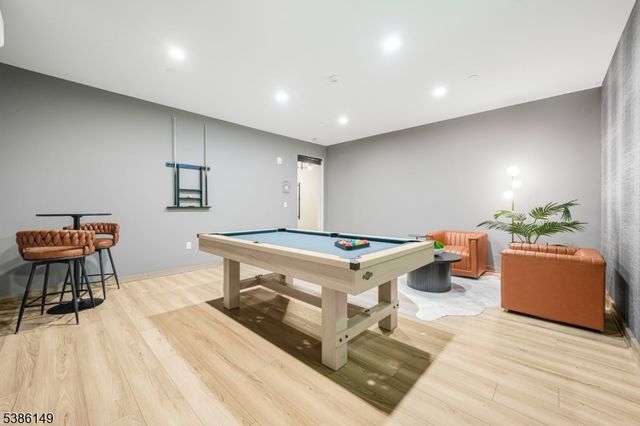 106 Encampment Ct, Montville Twp., NJ 07082