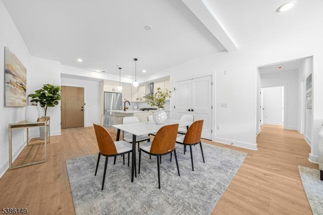106 Encampment Ct, Montville Twp., NJ 07082