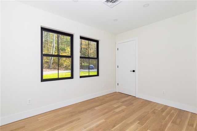 16 Shunpike, Clinton Corners, NY 12514