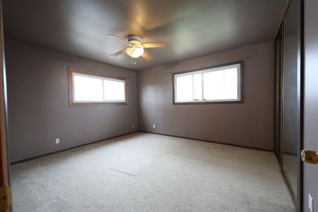 704 LINCOLNWOOD Drive, Streamwood, IL 60107