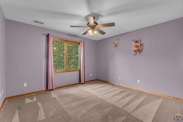 4178 Blackjack Oak DR, Lawrence, KS 66047