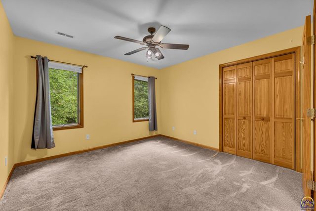 4178 Blackjack Oak DR, Lawrence, KS 66047