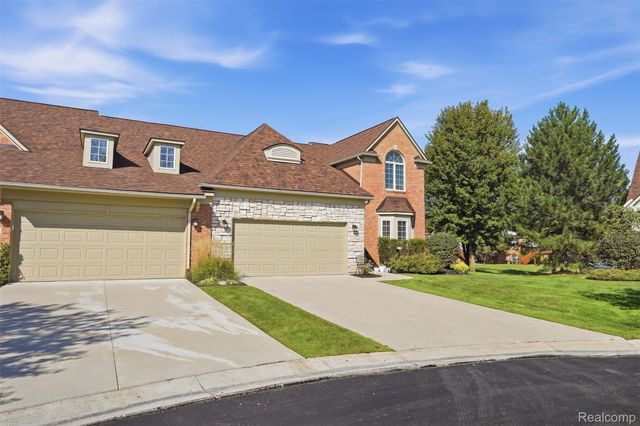 37126 Southwind Court, Farmington Hills, MI 48331