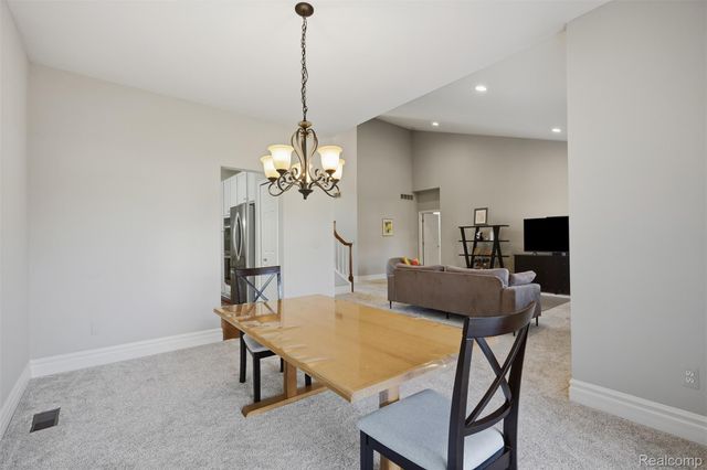 37126 Southwind Court, Farmington Hills, MI 48331