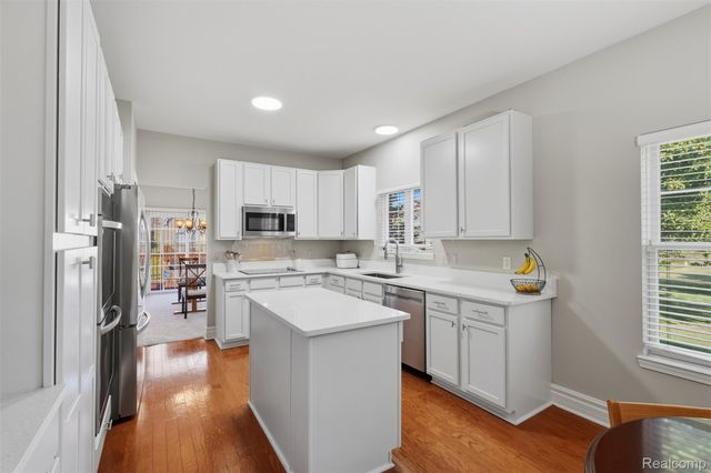 37126 Southwind Court, Farmington Hills, MI 48331