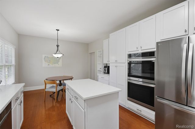 37126 Southwind Court, Farmington Hills, MI 48331
