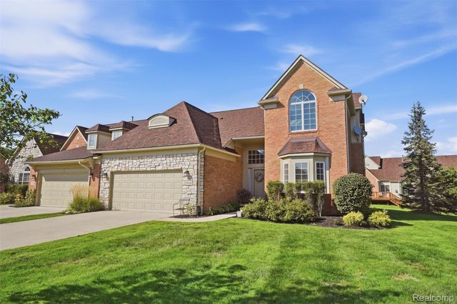 37126 Southwind Court, Farmington Hills, MI 48331