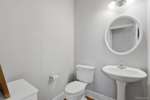 37126 Southwind Court, Farmington Hills, MI 48331
