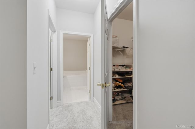 37126 Southwind Court, Farmington Hills, MI 48331