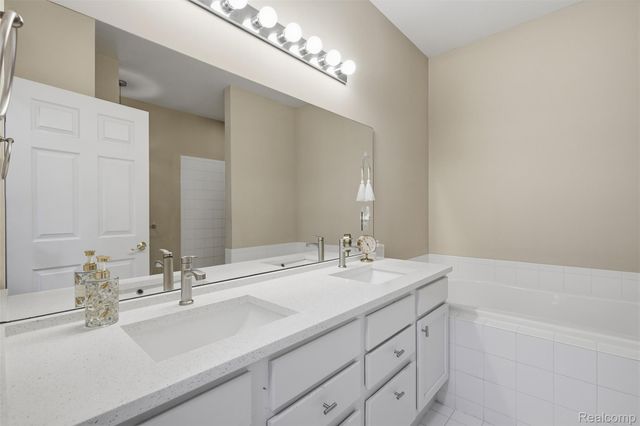 37126 Southwind Court, Farmington Hills, MI 48331