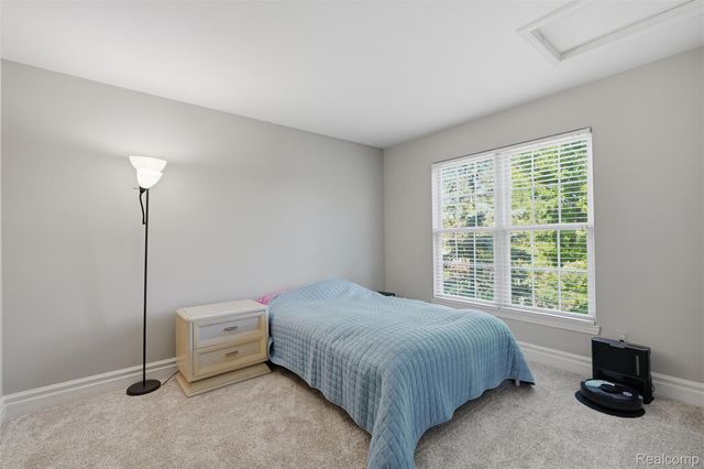 37126 Southwind Court, Farmington Hills, MI 48331