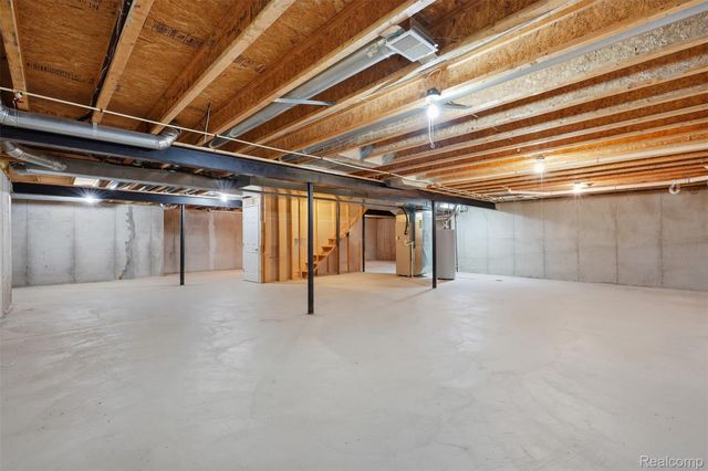 37126 Southwind Court, Farmington Hills, MI 48331