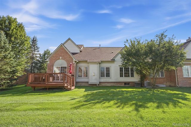 37126 Southwind Court, Farmington Hills, MI 48331
