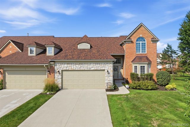 37126 Southwind Court, Farmington Hills, MI 48331