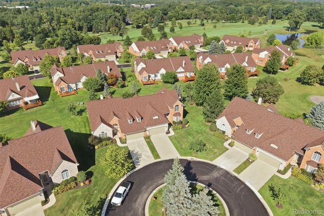 37126 Southwind Court, Farmington Hills, MI 48331