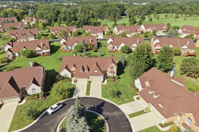 37126 Southwind Court, Farmington Hills, MI 48331