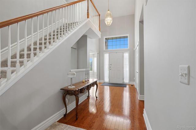 37126 Southwind Court, Farmington Hills, MI 48331