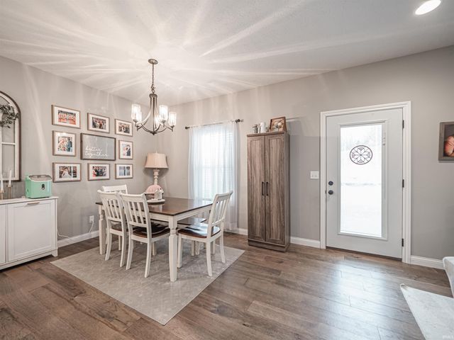 1512 Hills Drive, Evansville, IN 47720