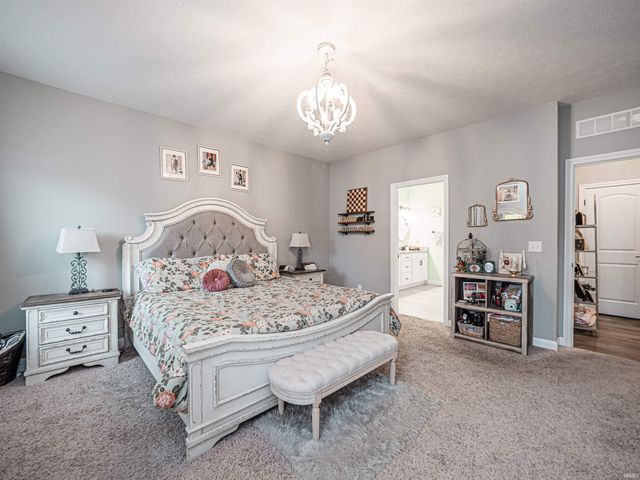 1512 Hills Drive, Evansville, IN 47720