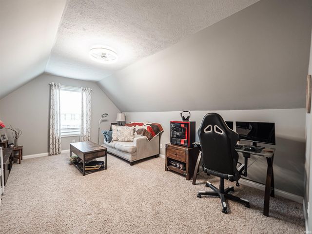 1512 Hills Drive, Evansville, IN 47720