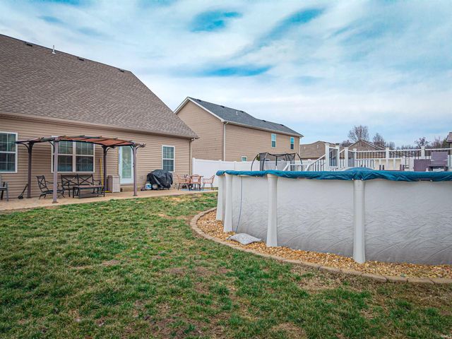 1512 Hills Drive, Evansville, IN 47720