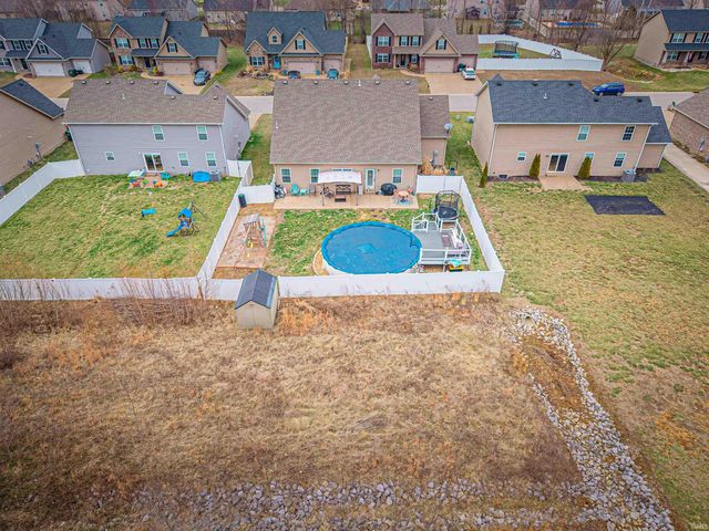 1512 Hills Drive, Evansville, IN 47720