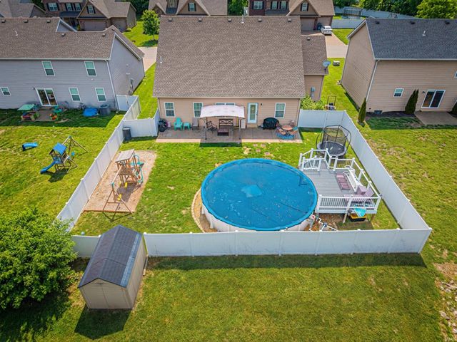 1512 Hills Drive, Evansville, IN 47720