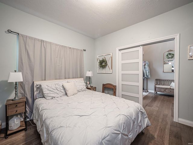 1512 Hills Drive, Evansville, IN 47720