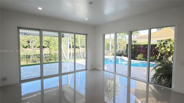 3767 Oak Ridge Cir 3767, Weston, FL 33331