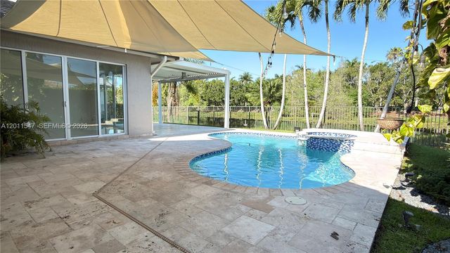 3767 Oak Ridge Cir 3767, Weston, FL 33331