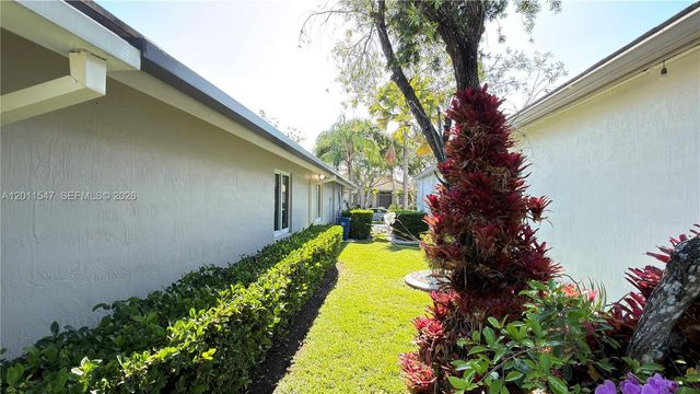 3767 Oak Ridge Cir 3767, Weston, FL 33331