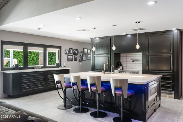 6735 E SOLANO Drive, Paradise Valley, AZ 85253