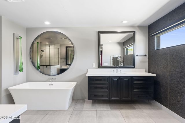 6735 E SOLANO Drive, Paradise Valley, AZ 85253