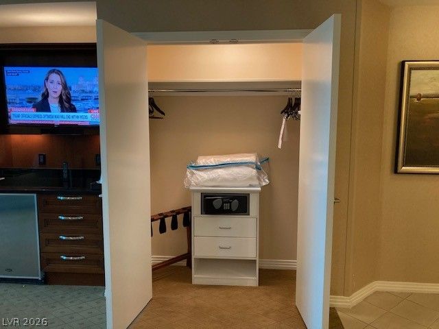 125 East Harmon Avenue 416, Las Vegas, NV 89109