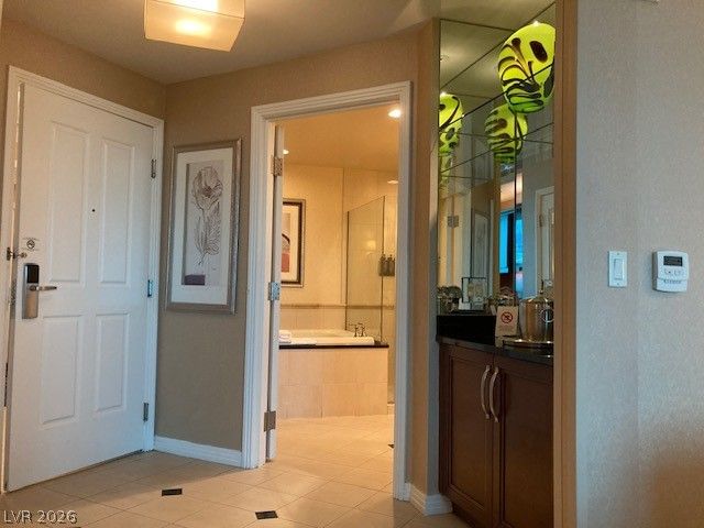 125 East Harmon Avenue 416, Las Vegas, NV 89109