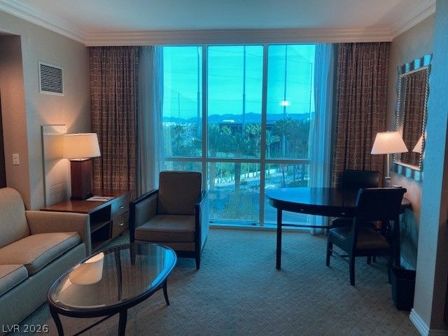 125 East Harmon Avenue 416, Las Vegas, NV 89109