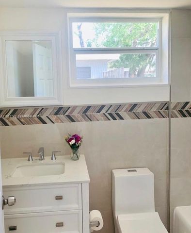 1810 SW 22nd Ave, Fort Lauderdale, FL 33312