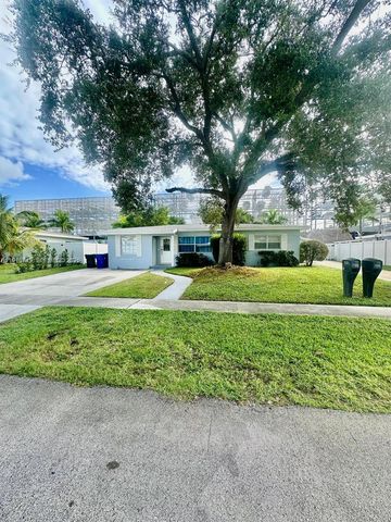 1810 SW 22nd Ave, Fort Lauderdale, FL 33312