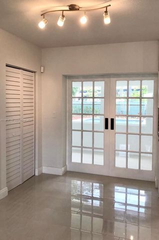 1810 SW 22nd Ave, Fort Lauderdale, FL 33312