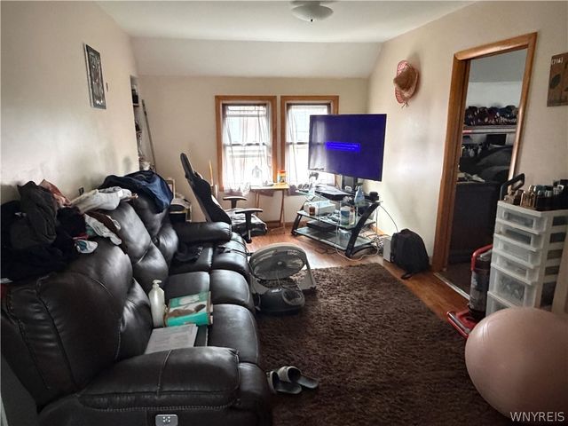 35 Bellwood Avenue, West Seneca, NY 14224