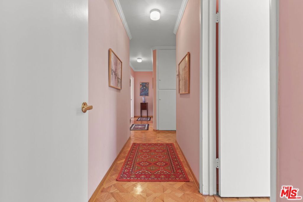 Image 18 of property listing at 1114 23rd Street 4, Santa Monica, CA 90403