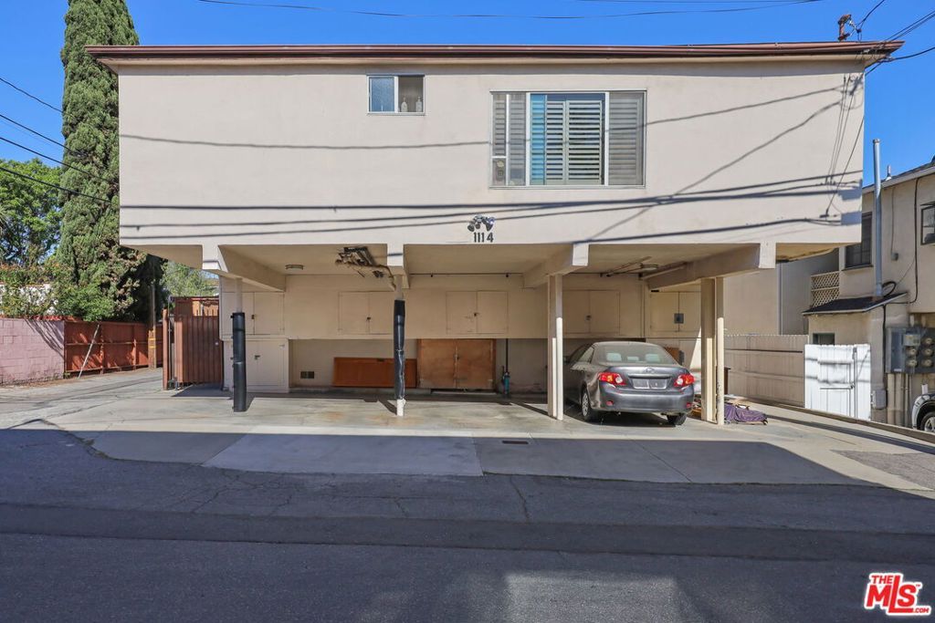 Image 21 of property listing at 1114 23rd Street 4, Santa Monica, CA 90403