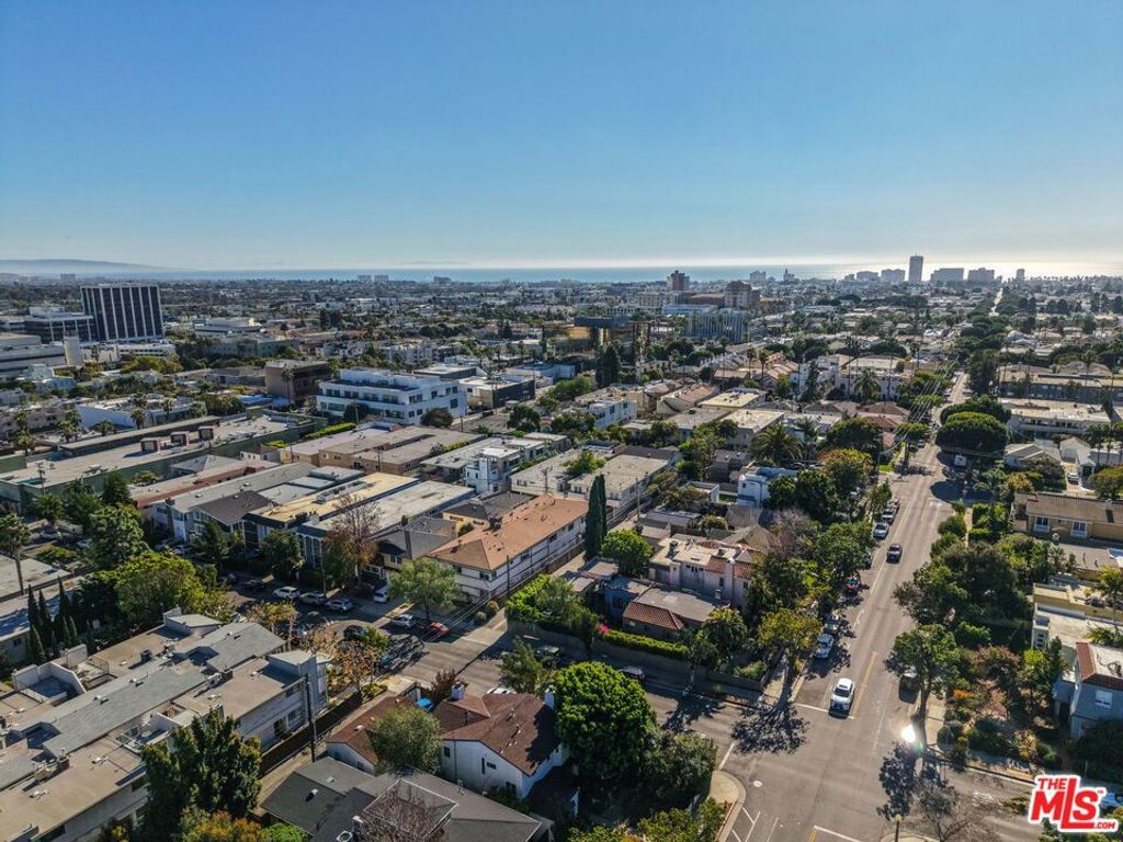 Image 24 of property listing at 1114 23rd Street 4, Santa Monica, CA 90403