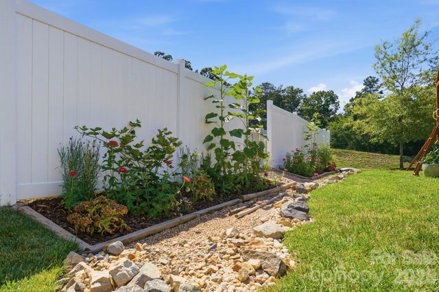 2431 Napa Terrace, Clover, SC 29710